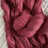 écheveau de laine teinte à la main couleur dulse