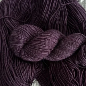 laine à chaussette fingering coloris aubergine