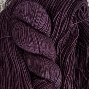 laine à chaussette fingering coloris aubergine